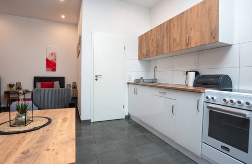 Hochlarmark Apartment | Serviceroom24 - Apartment 2 in Recklinghausen High WLAN - TV - 24-7 check-in