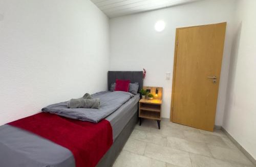 Hochlarmark Apartment | Serviceroom24 - Apartment 6 in Recklinghausen Hoch WLAN - Smart-TV - 24-7 Check-in und Küche