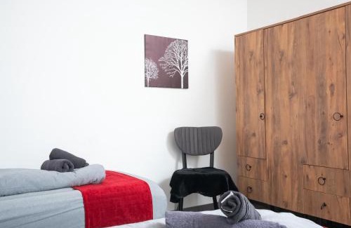 Westerholt Apartment | Serviceroom24 - Apartment 1 in Herten WLAN - Smart-TV - 24-7 Check-in und Küche