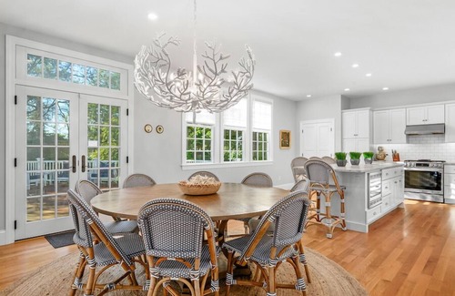 East Dennis House | Sesuit Neck Stunner w/Heated Pool and Spa RPAM088