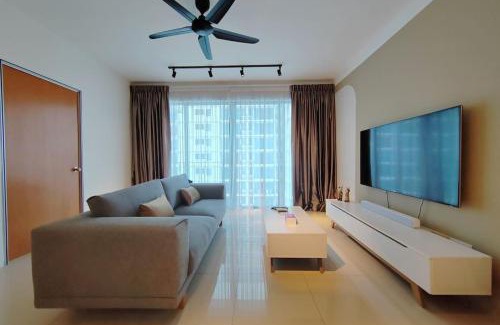 Shah Alam Apartment | Setia Alam Walking Distance Convention Centre & Shopping Mall 2 Bedroom 2-4Pax