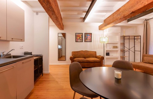 Historic Center Apartment | Sette Chiese Apartment