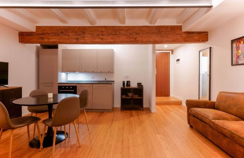 Historic Center Apartment | Sette Chiese Apartment