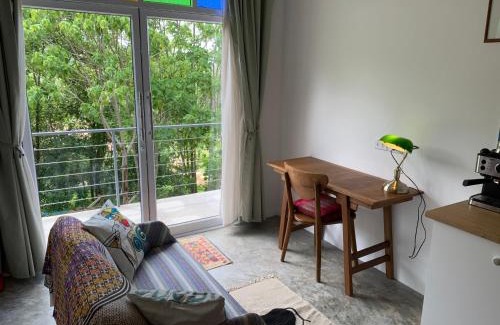 Ko Lanta Apartment | Setting Sun Kantiang Bay Studio