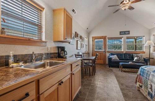 Dover Bay House | Setting Sun - Lakefront Beach Bungalow