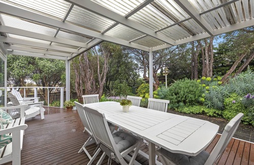 Sorrento House | Settlers Cove Cottage