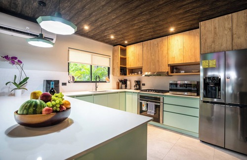 Jaco Villa | Seven Ranch Luxury Jungle Villa, perfect for large groups, 5 mins downtown Jaco