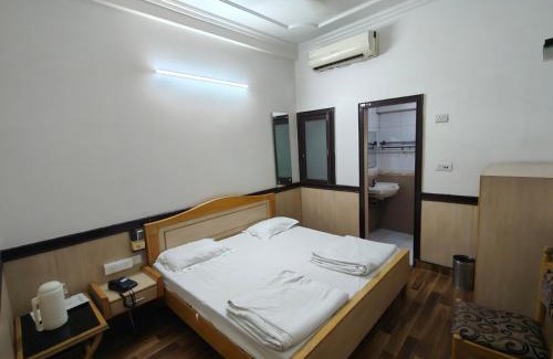 Adarsh Nagar Hotel | Seven Seas Guest House