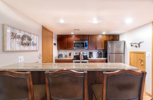 Seven Springs Condo | Seven Springs 2 BR Condo - Deck and Mountain Views by RedAwning - Save 10% on 3 Nights, 15% on 5 Nights!