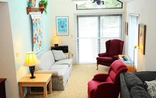 Seven Springs Apartment | Seven Springs 3 Bedroom Standard Condo with Loft and Mountain Views! condo