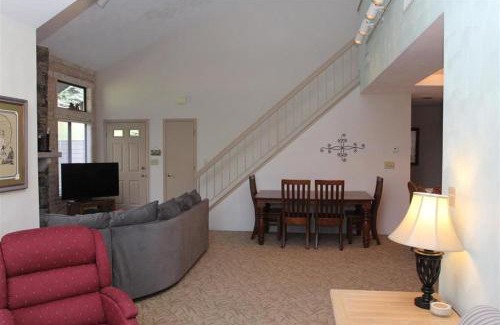 Seven Springs Apartment | Seven Springs 3 Bedroom Standard Condo with Loft and Mountain Views! condo