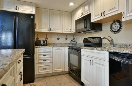 Seven Springs Condo | Seven Springs 3 Bedrooms Premium Condo by RedAwning - Save 10% on 3 Nights, 15% on 5 Nights!