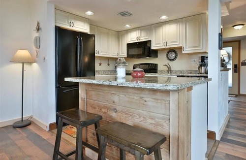 Seven Springs Condo | Seven Springs 3 Bedrooms Premium Condo by RedAwning - Save 10% on 3 Nights, 15% on 5 Nights!