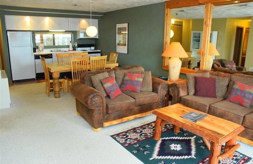 Seven Springs Condo | Seven Springs 3 BR Condo, Mountain Views! by RedAwning - Save 10% on 3 Nights, 15% on 5 Nights!