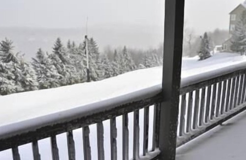Seven Springs Condo | Seven Springs 3 BR Condo, Mountain Views! by RedAwning - Save 10% on 3 Nights, 15% on 5 Nights!