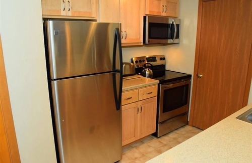 Seven Springs Condo | Seven Springs Sunridge 2 Bedroom Deluxe Condo, Ski-In/Out! by RedAwning - Save 10% on 3 Nights, 15% on 5 Nights!