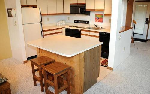 Seven Springs Apartment | Seven Springs Sunridge 3 Bedroom Standard Condo, Pet Friendly! condo