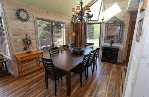 Seven Springs Apartment | Seven Springs Sunridge 3 Bedrooms Premium Condo, Pet Friendly! condo