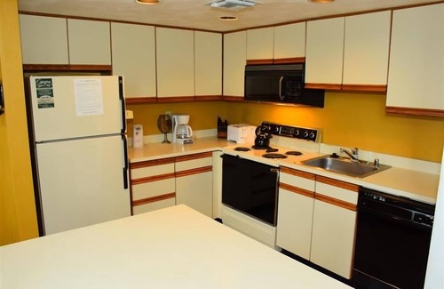 Seven Springs Condo | Seven Springs Sunridge 3 Bedroom Deluxe Condo with Loft by RedAwning - Save 10% on 3 Nights, 15% on 5 Nights!