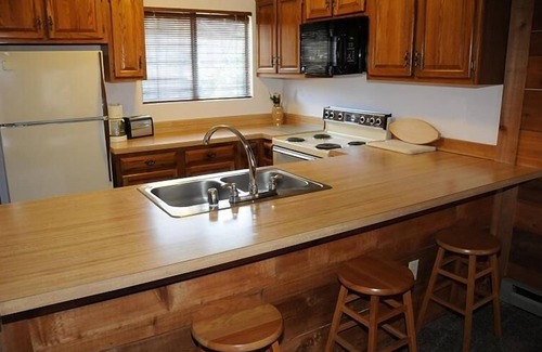 Seven Springs Condo | Seven Springs Swiss Mountain 3 BR Condo, Sleeps 8! by RedAwning - Save 10% on 3 Nights, 15% on 5 Nights!