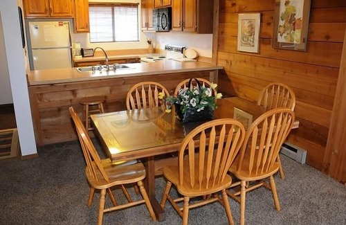 Seven Springs Condo | Seven Springs Swiss Mountain 3 BR Condo, Sleeps 8! by RedAwning - Save 10% on 3 Nights, 15% on 5 Nights!