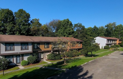 Seven Springs Condo | Seven Springs Swiss Mountain 3 BR Condo, Sleeps 8! by RedAwning - Save 10% on 3 Nights, 15% on 5 Nights!