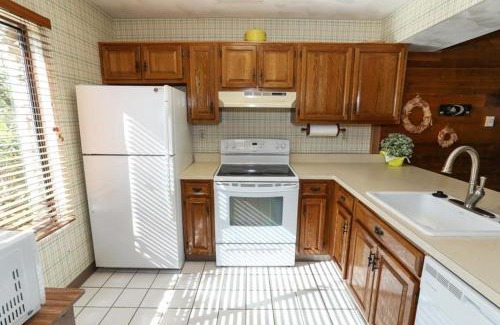 Seven Springs Apartment | Seven Springs Swiss Mountain 3 Bedroom Standard Condo, Close to Golf Course condo
