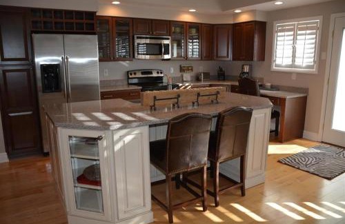 Seven Springs Apartment | Seven Springs Woodridge 3 Bedroom Premium Condo, Private deck with wooded view condo