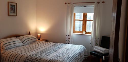 Llandrindod Wells House | Seven Stars- hot tub & garden with fabulous views.