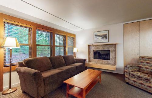 Bend Apartment | Seventh Mountain Resort Units 1913/1914