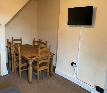 North Wheatley Apartment | Seventy Seven