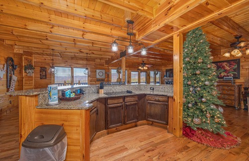 Pigeon Forge Villa | Sevierville 23 - Seven Bedroom Villa, Sleeps 23