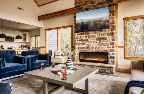 Gatlinburg - Pigeon Forge Cabin | Sevierville 5BR Cabin | Luxe Stay, Smokies Views