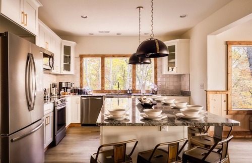Gatlinburg - Pigeon Forge Cabin | Sevierville 5BR Cabin | Luxe Stay, Smokies Views