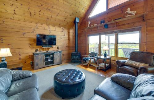 Sevierville House | Sevierville Cabin with Hot Tub and Mountain-View Deck