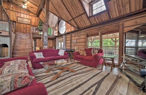 Sevierville House | Sevierville Countryside Getaway with 2 Decks!
