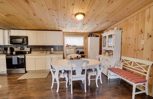 Sevierville House | Sevierville - Smokey Mountain Hideaway - 3 Bdrms.