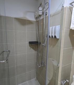 Barangay 76 Apartment | Sevillano's City Escape at Shore 1 Near MOA