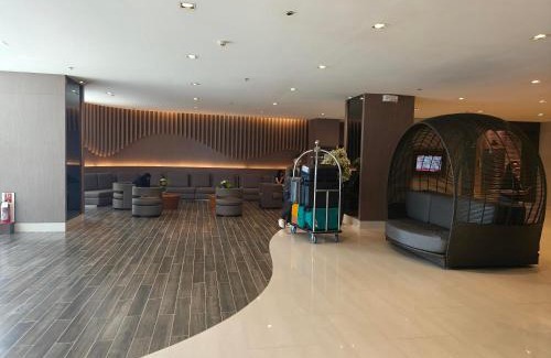 Barangay 76 Apartment | Sevillano's City Escape at Shore 1 Near MOA