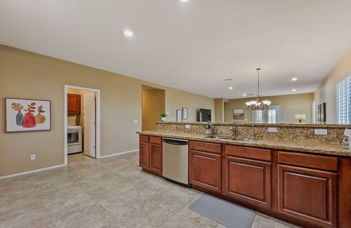 Seville House | Seville 4 beds + Office and Heated Pool, Fire Pit! 30 Night Min.
