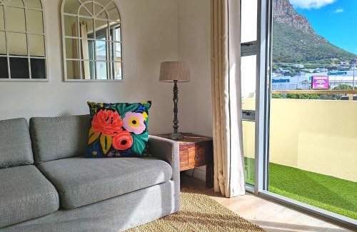 Muizenberg Apartment | Sevyn's Place Empire Apartment