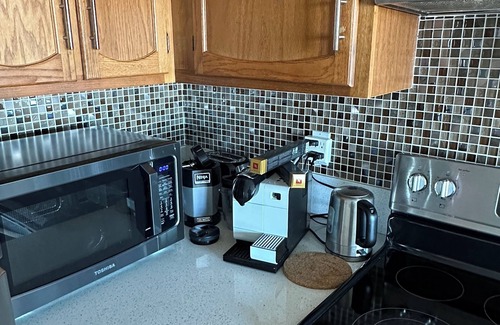 Eureka Valley Apartment | SF · SF · Breathtaking SF Views: Twin Peaks 2-Level Apt