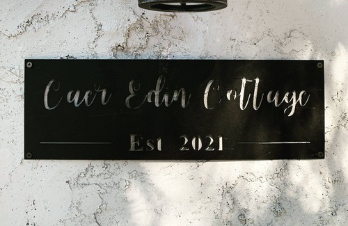 Vallejo Cottage | SF/Wine Country Business Visit or Romantic Retreat
