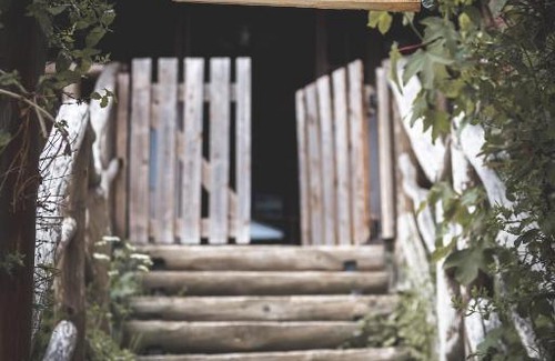 Naousa Hotel | Sfendamos Wood Village