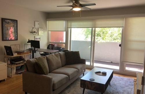 Burlingame Park Apartment | SFO | Dtown Burlingame| Kitchen Island | Privacy