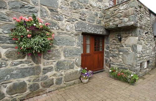 Dyffryn Ardudwy Apartment | Sgubor Is Our 5star Ground Floor Two Bedroom (Both En-suite) Apartment