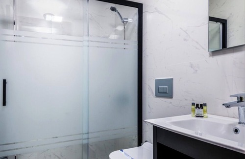 Karsiyaka Hotel | SH HOTEL