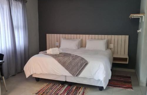 Phalaborwa House | Shabi's Guest Lodge