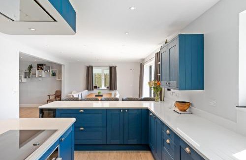Camelford House | Shackled-Am-Not - Luxury home sleeps 8 with hot tub and games room North Cornwall