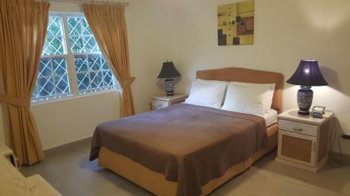 Old Trees Bay Apartment | Shades